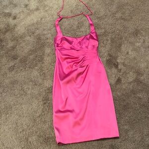 Beautiful, fuchsia, cachet dress, a very fitted size 10